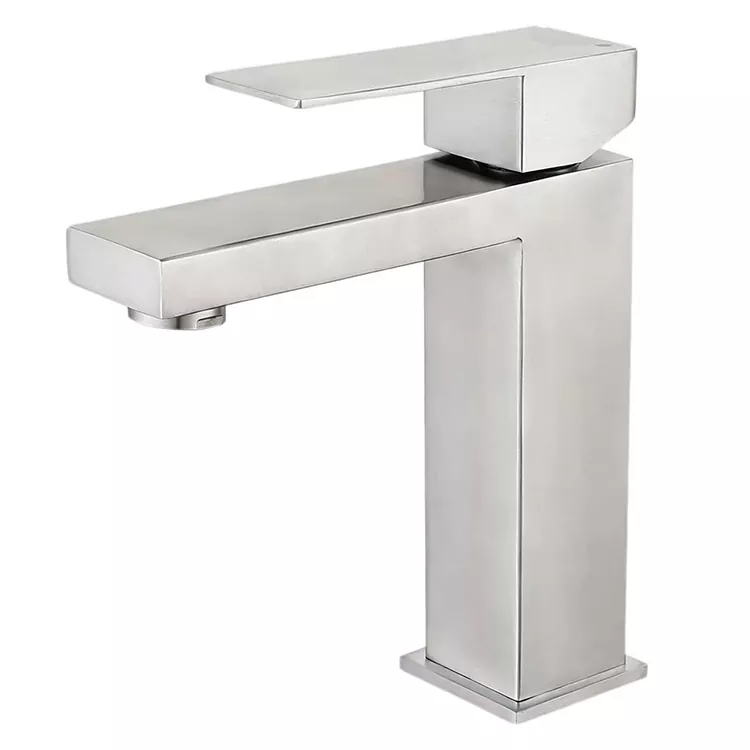Faucet Abhantrach Te Agus Fuar Minimalist Geoiméadrach
